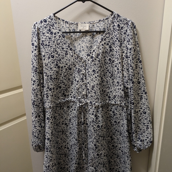 Everly Floral Dress - Picture 2 of 4